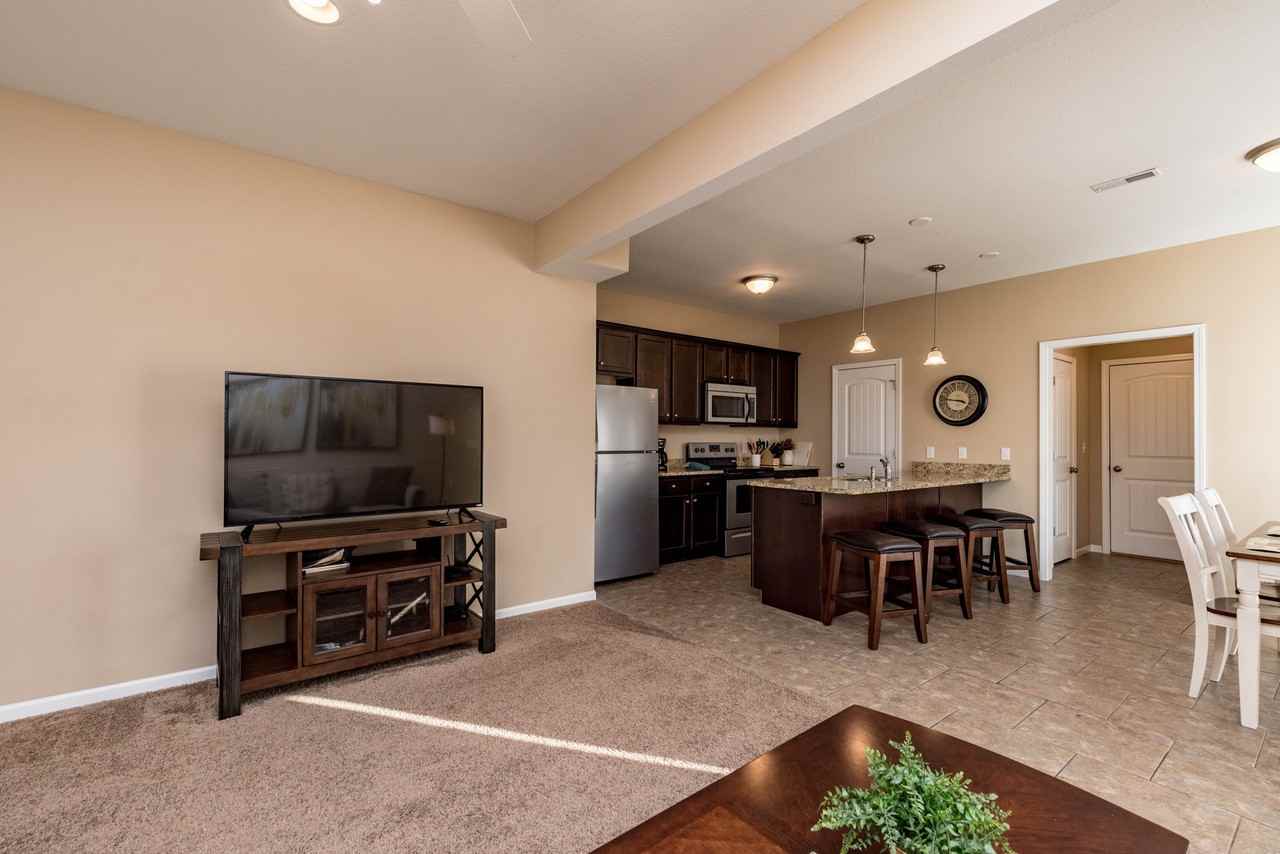 605 N William St - Photo 5 of 11