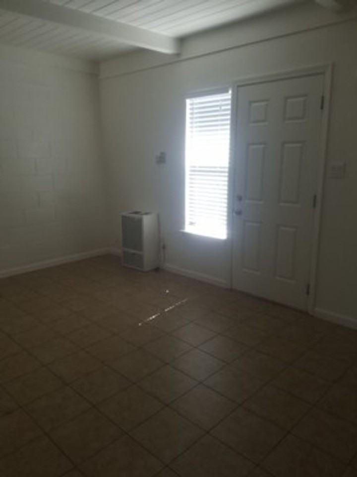 822 West Ave - Photo 4 of 8