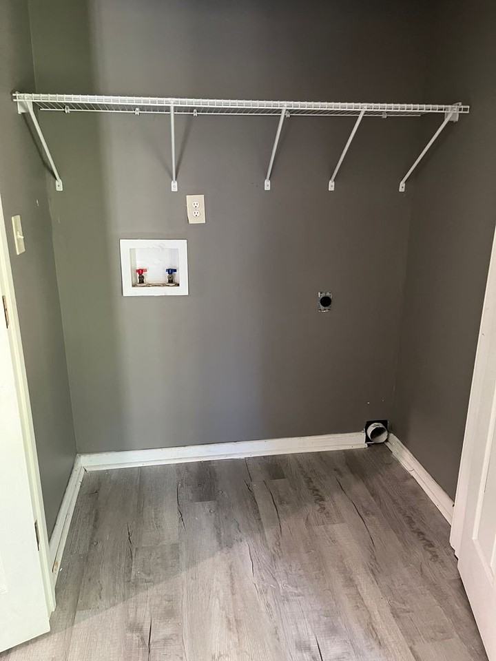 347 Mccartha Dr - Photo 3 of 11