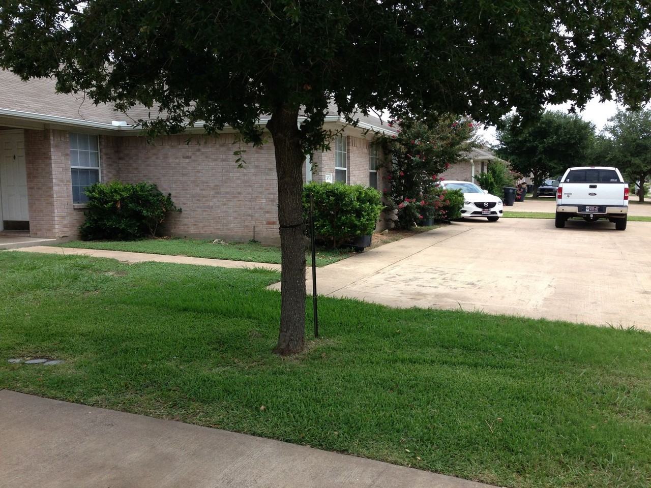 2301 Trace Mdws - Photo 2 of 6