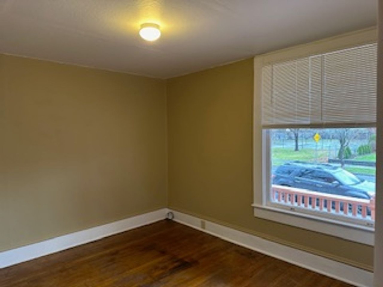 107 Se 5th St - Photo 7 of 9