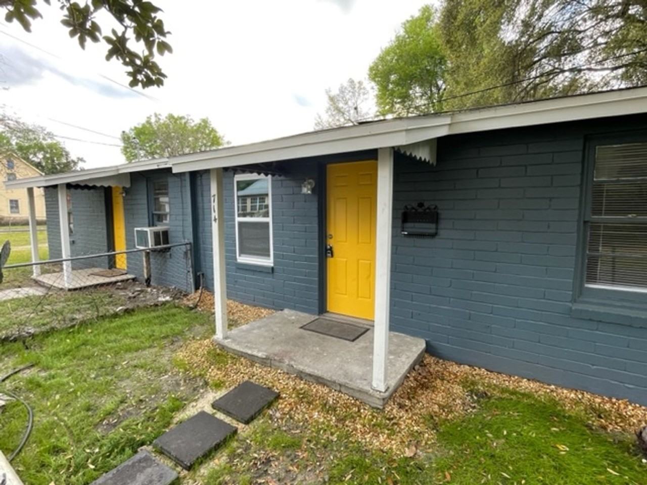 714 Nw 8th St - Photo 3 of 18