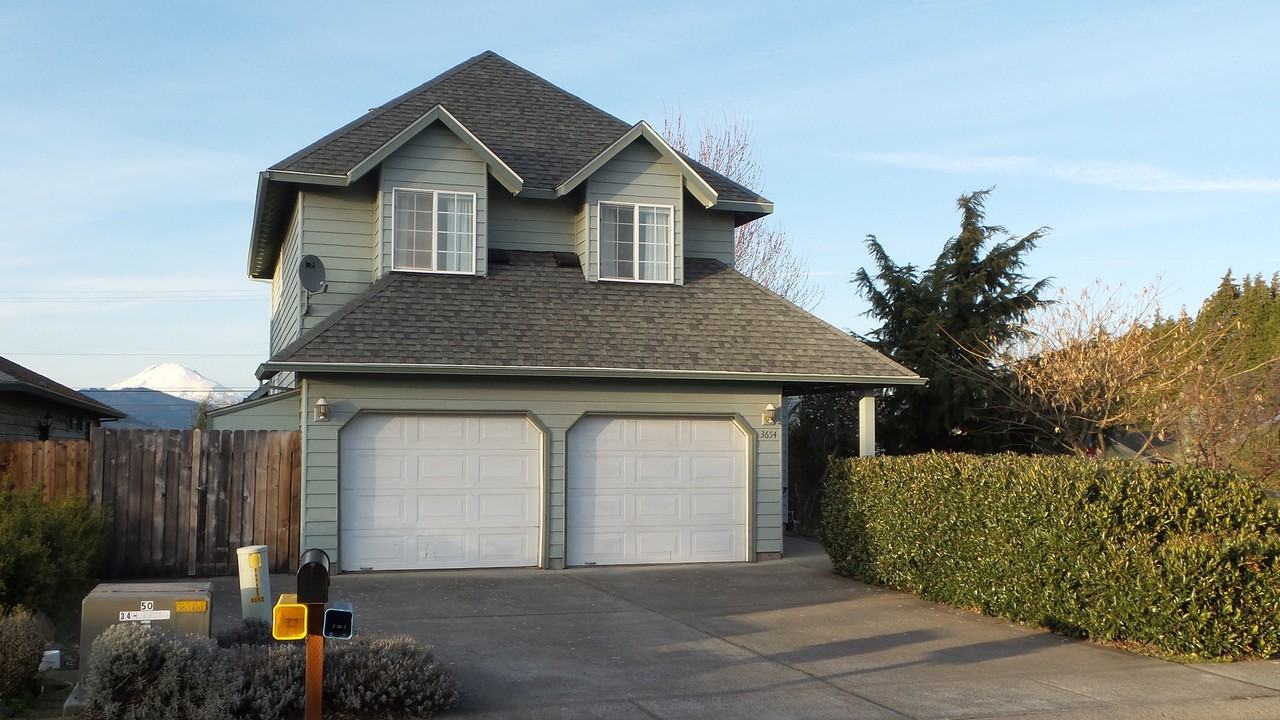 3654 Park Place Loop - Photo 2 of 18