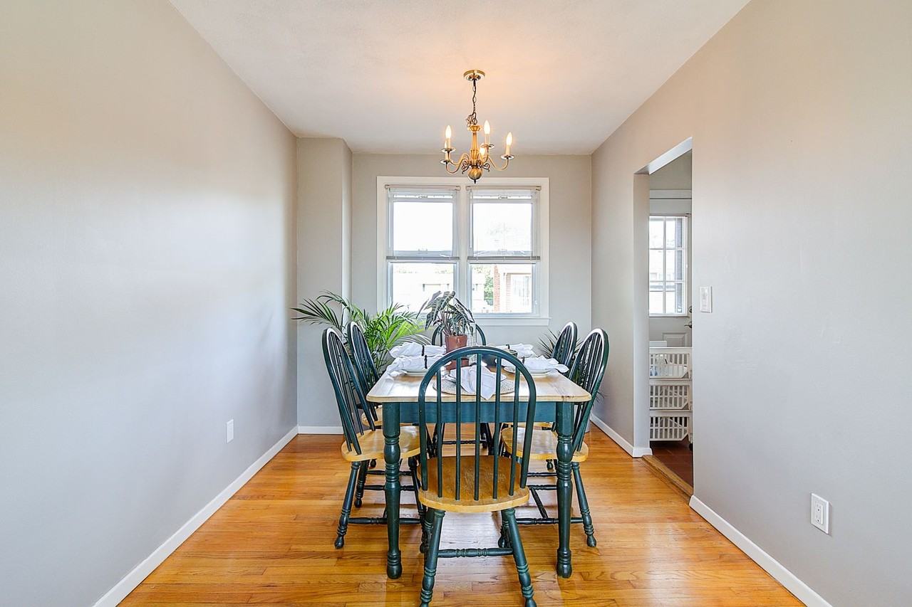 35 Namquid Dr - Photo 3 of 17