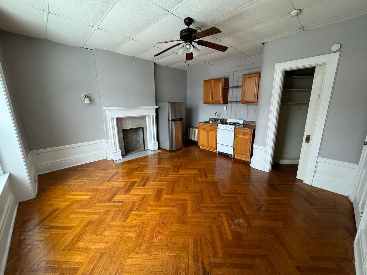 640 Jefferson Ave Apt 2a #2A - Photo 3 of 10