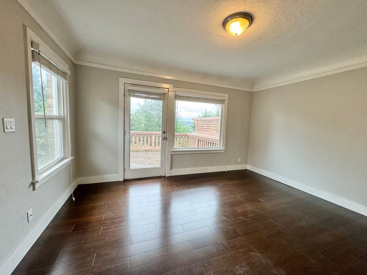 3026 26th Ave W - Photo 2 of 11