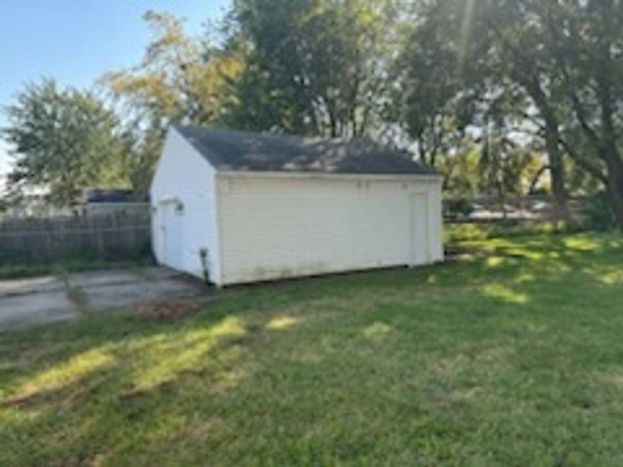 3652 Colfax St - Photo 7 of 16