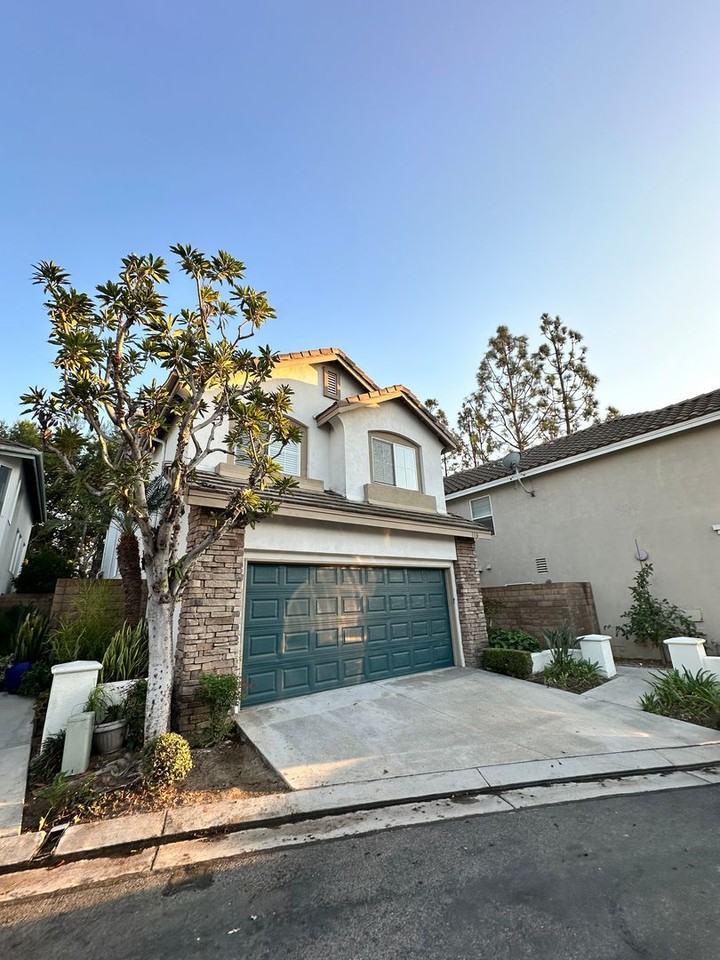 1116 Moreno Way - Photo 2 of 38