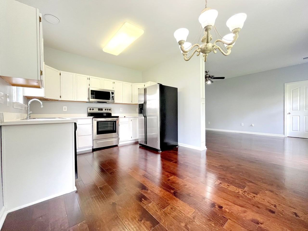 6828 Ayrshire Glen Pl - Photo 3 of 26