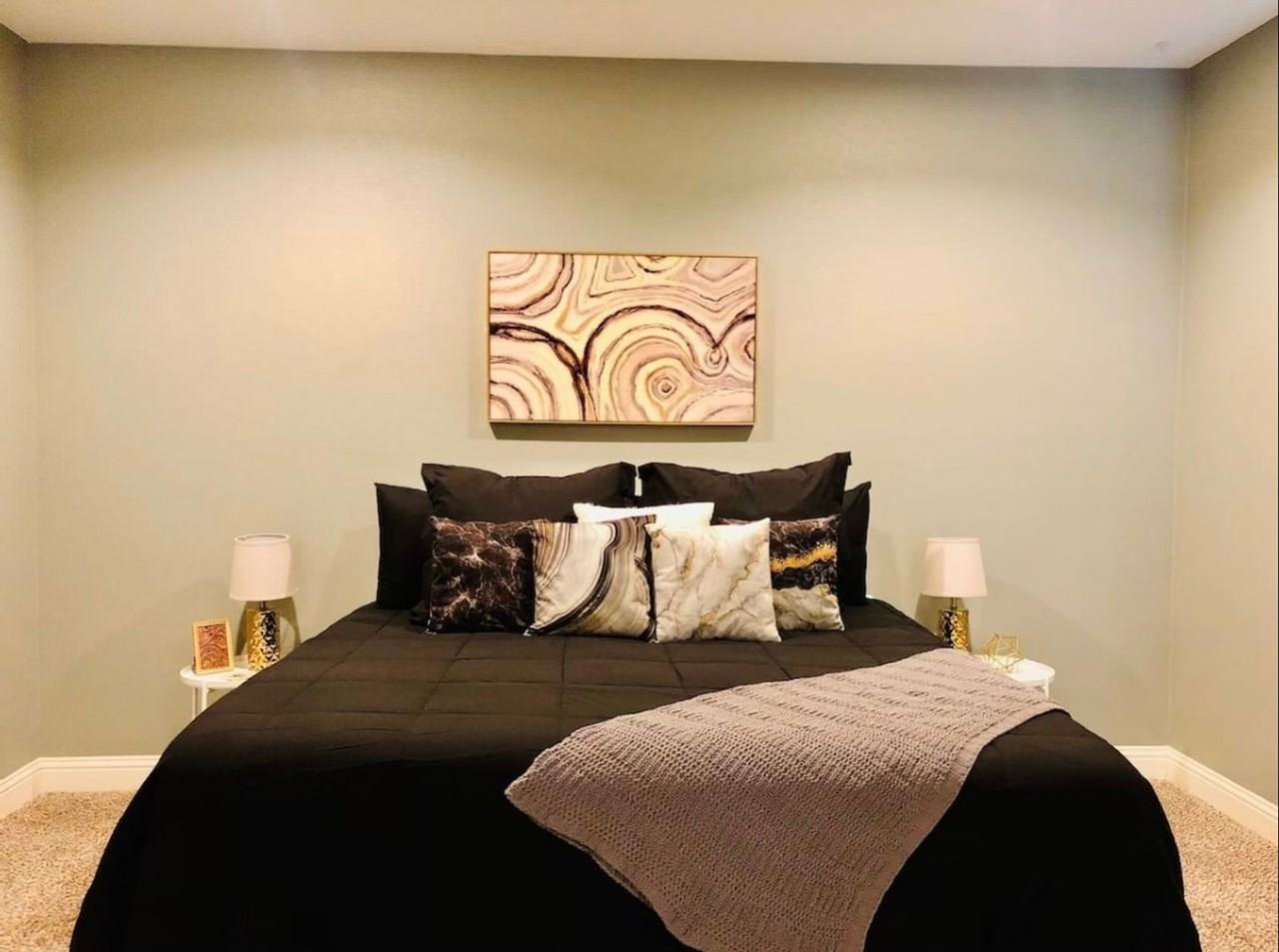 1800 Mcpherson Ave - Photo 3 of 9