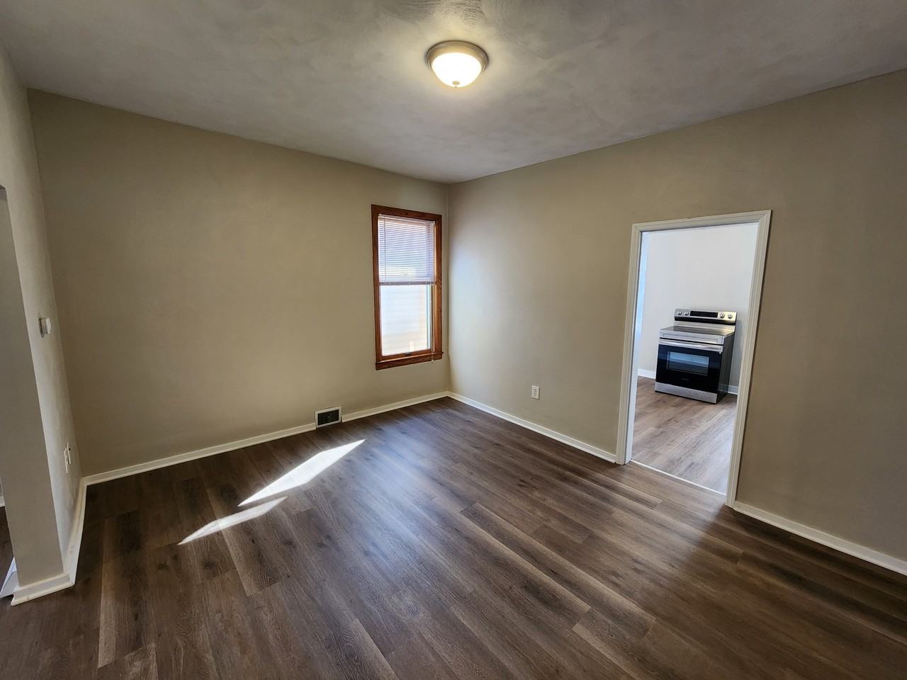 64 Race Street - Photo 3 of 10