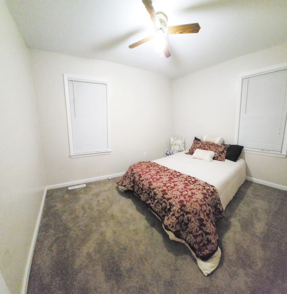 2242 East Maple Avenue, Flint, MI 48507 3 bedroom House Rental Zumper