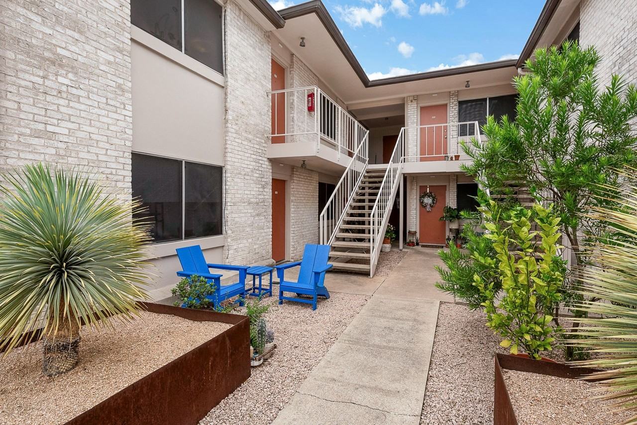 24 Flats - Photo 5 of 43