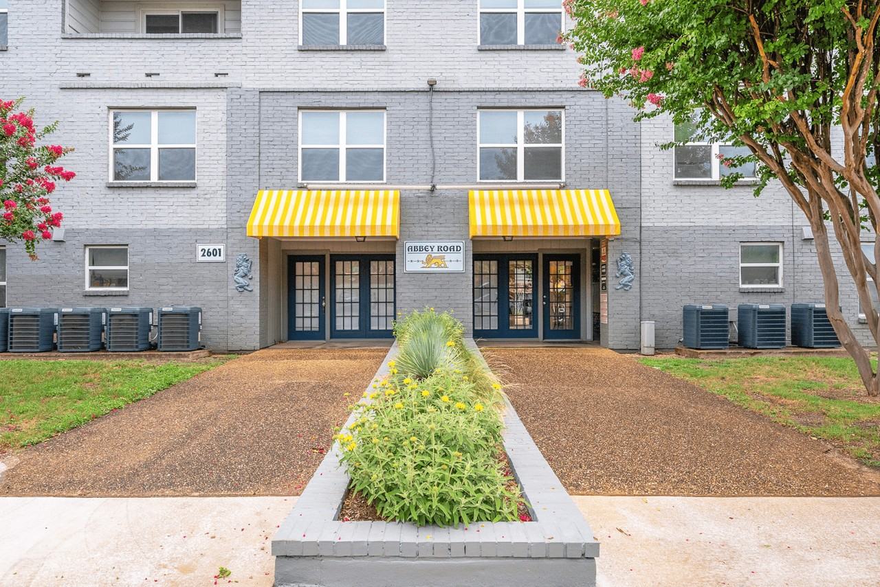 Abbey Road - Photo 2 of 50