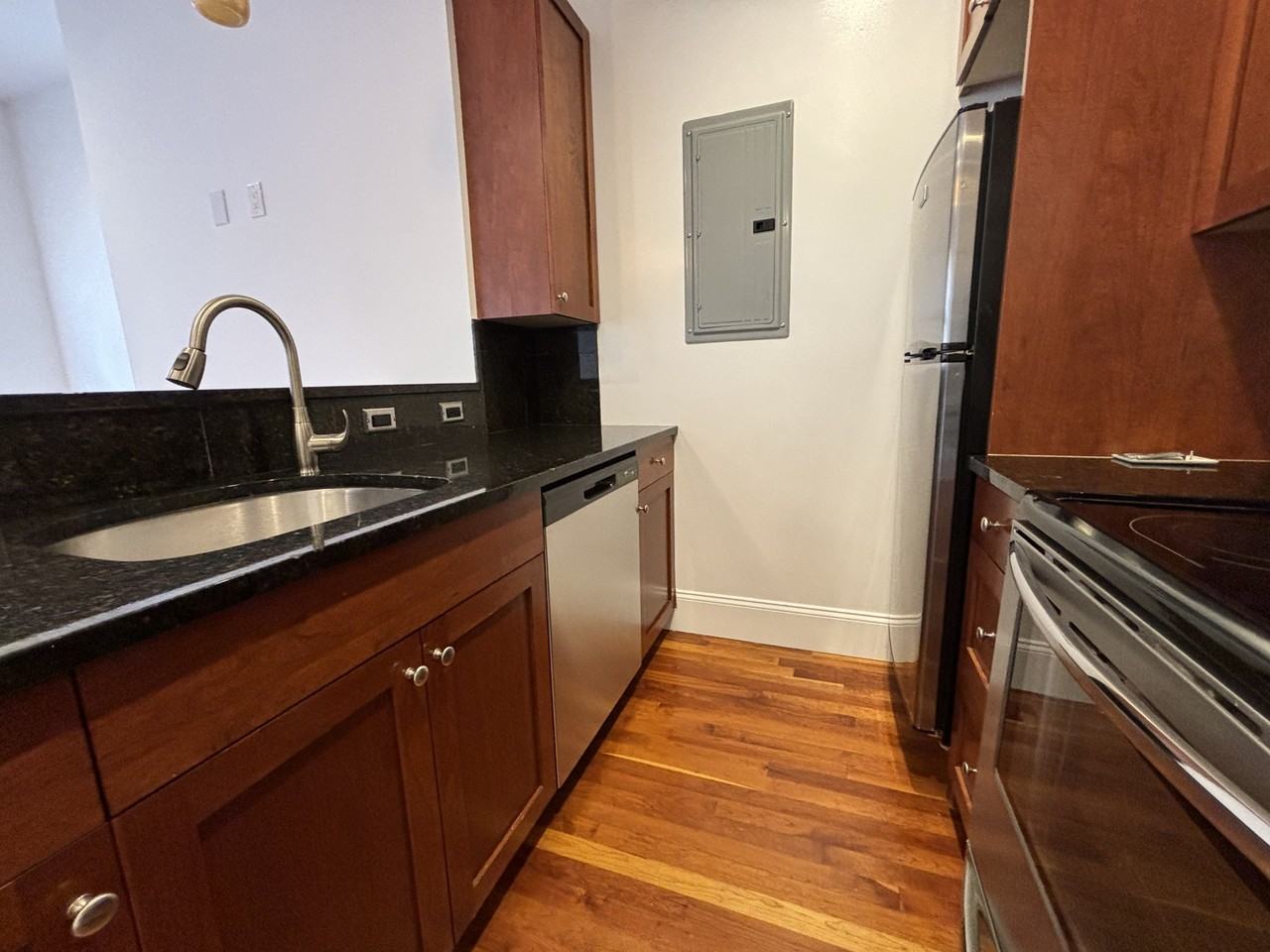 16 Temple St #2 - Photo 6 of 21