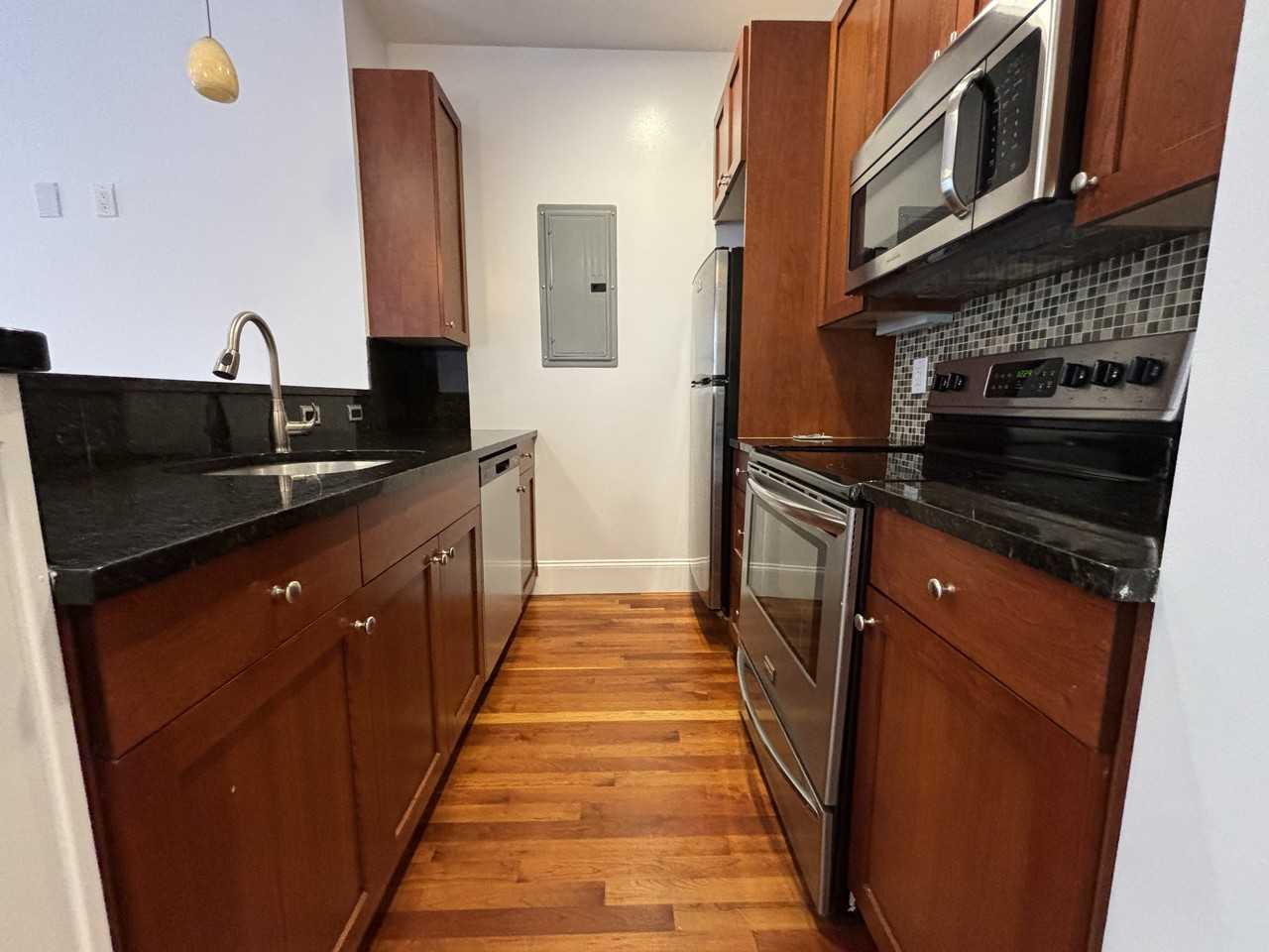 16 Temple St #2 - Photo 7 of 21