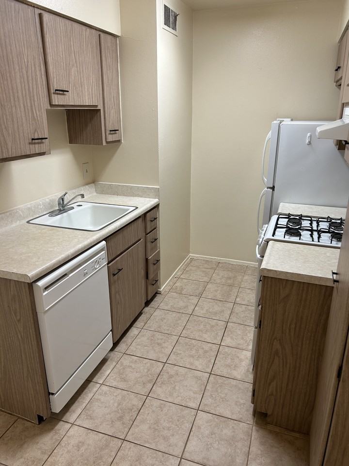 128 Moore St #2 - Photo 6 of 8