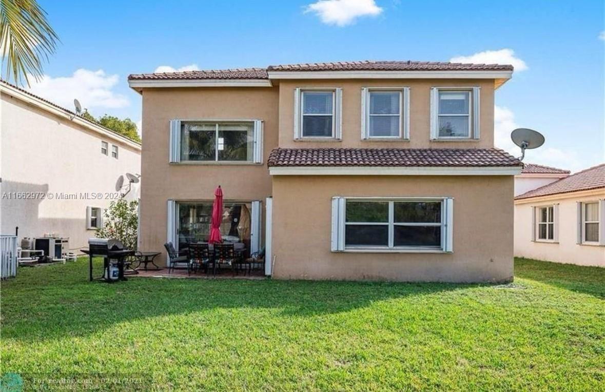 10561 Sw 13th Ct - Photo 3 of 8