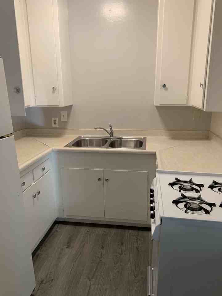 1000 E Alosta Ave #111A - Photo 6 of 12