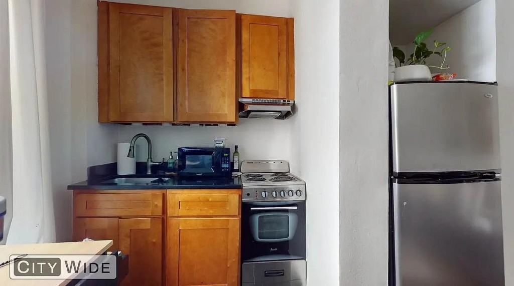 W 45th St #5100 - Photo 3 of 8