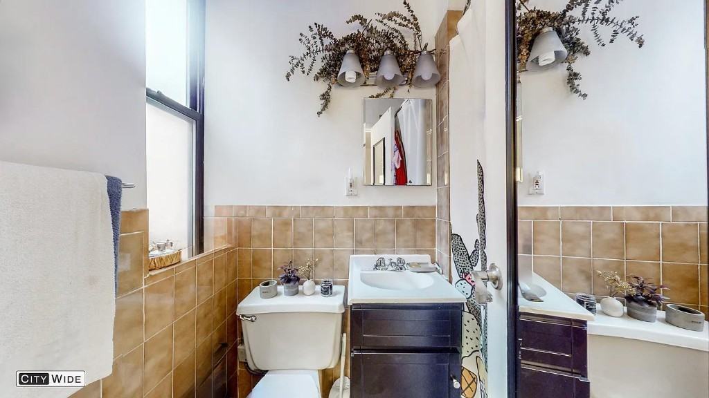 W 45th St #307 - Photo 3 of 8