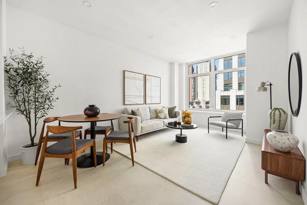 E 83rd St 4A, New York, NY 10028 3 Bedroom Apartment for Rent