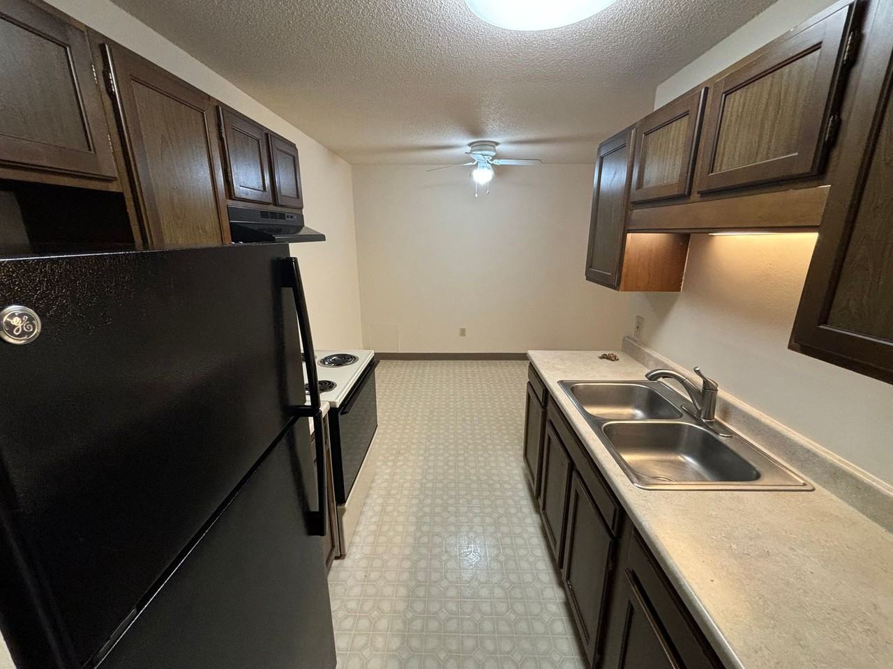 2501 Leonard St - Photo 3 of 14