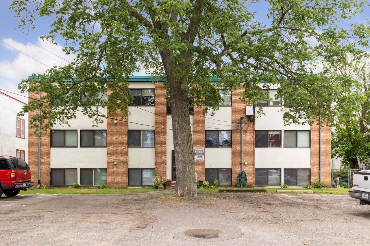 3127 Pleasant Ave. - Photo 3 of 18