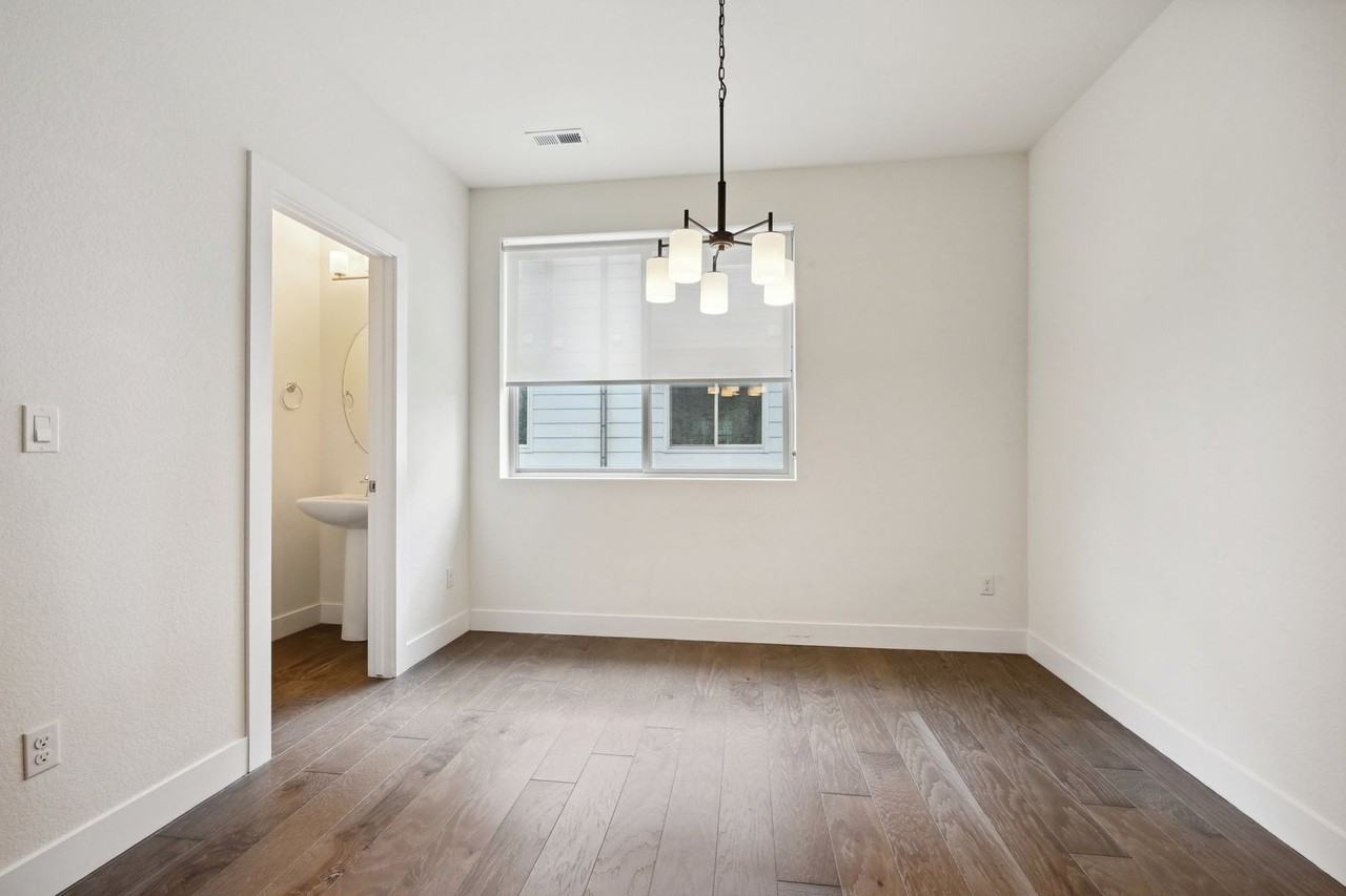 1056 Navajo St - Photo 4 of 26