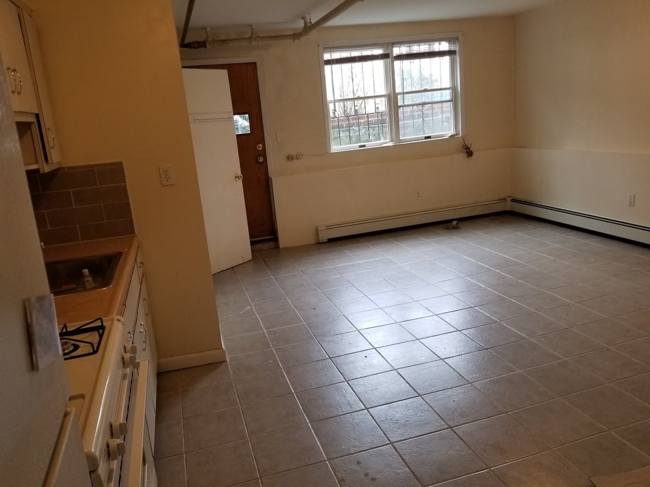 2719 Eastchester Road 1 - Photo 3 of 5