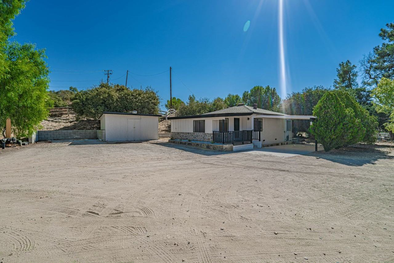 30645 1/2 Hume Canyon Rd - Photo 2 of 23