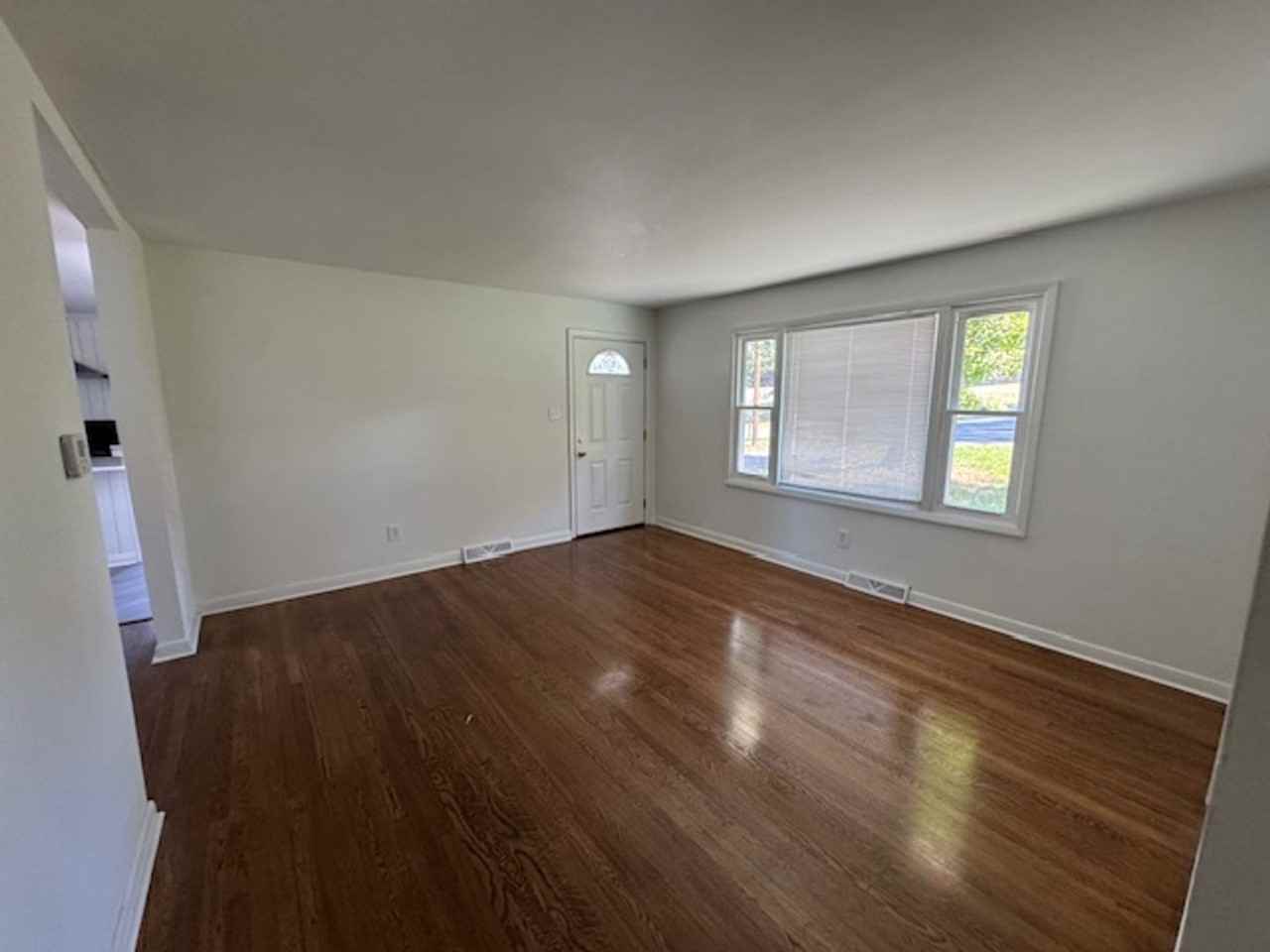 1111 Standish Cir - Photo 7 of 22