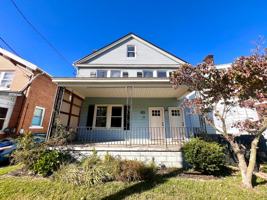 featured image of 1320 Irwin St