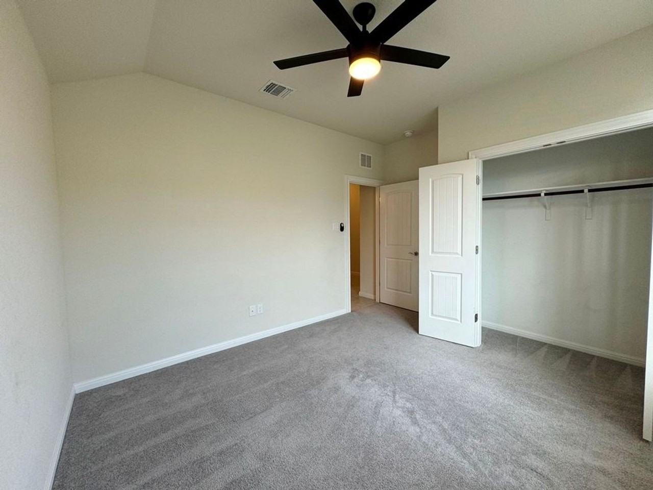 17102 Arcata Ave - Photo 7 of 42
