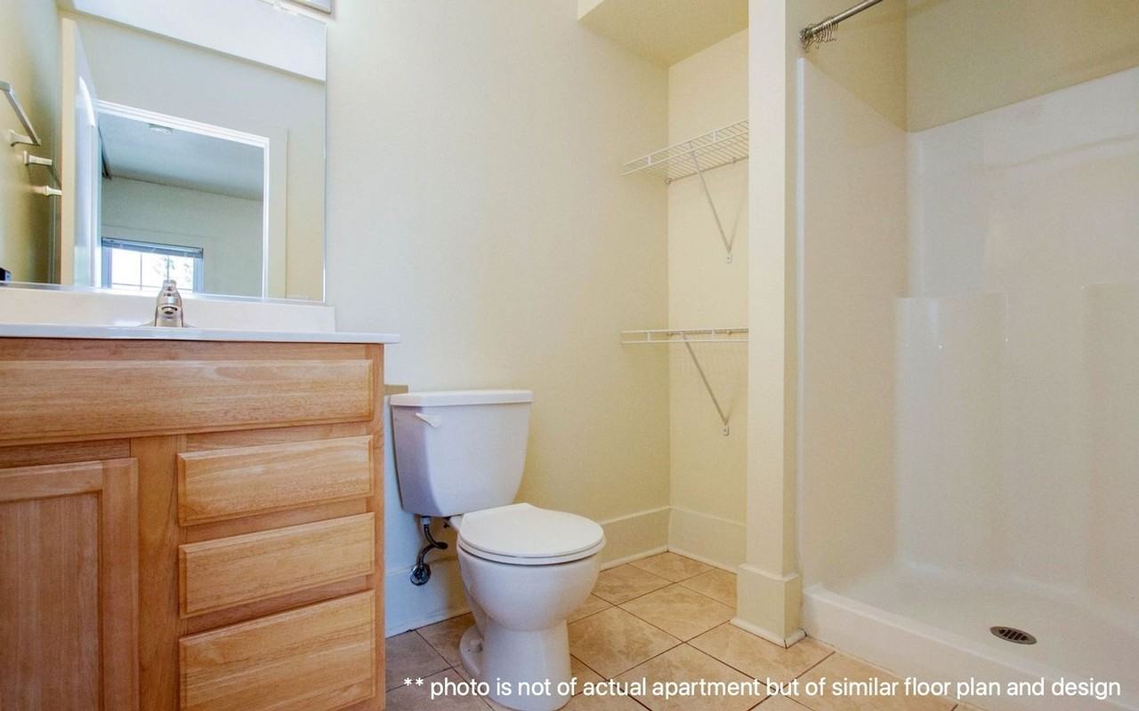 Suites on Lincoln Way - Photo 6 of 8