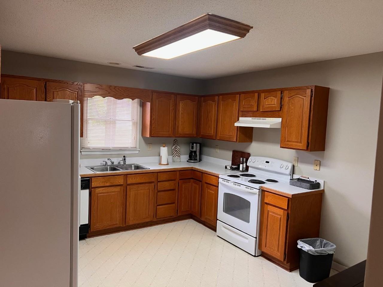 401 Hidden Creek Cir - Photo 3 of 38