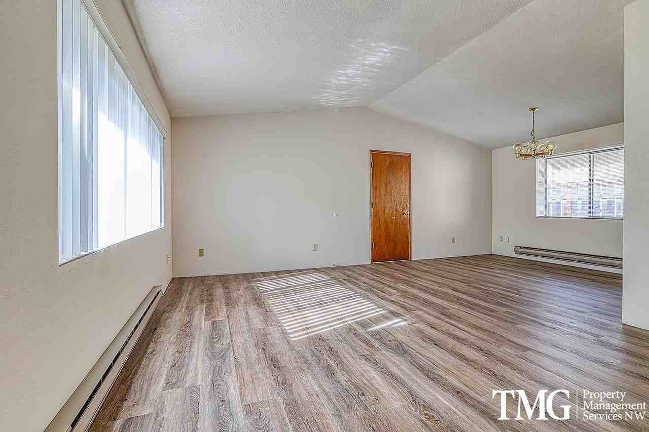 3343 Addy St - Photo 2 of 17