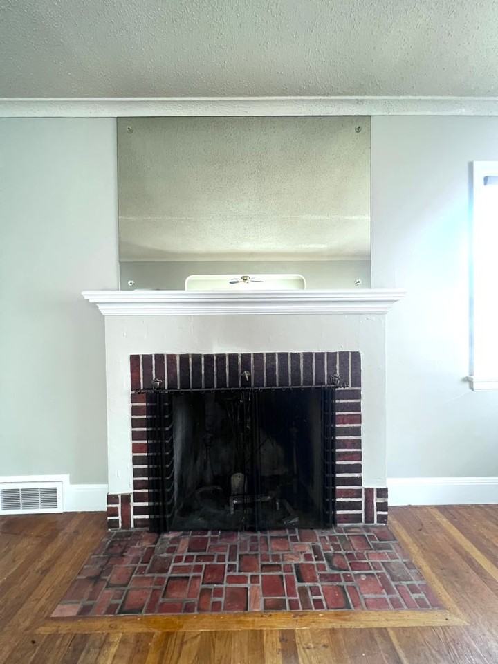 1819 Vermilion Rd - Photo 6 of 33