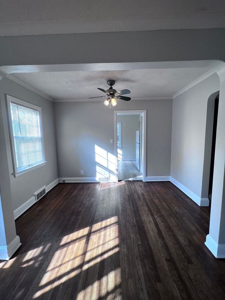 1819 Vermilion Rd - Photo 7 of 33