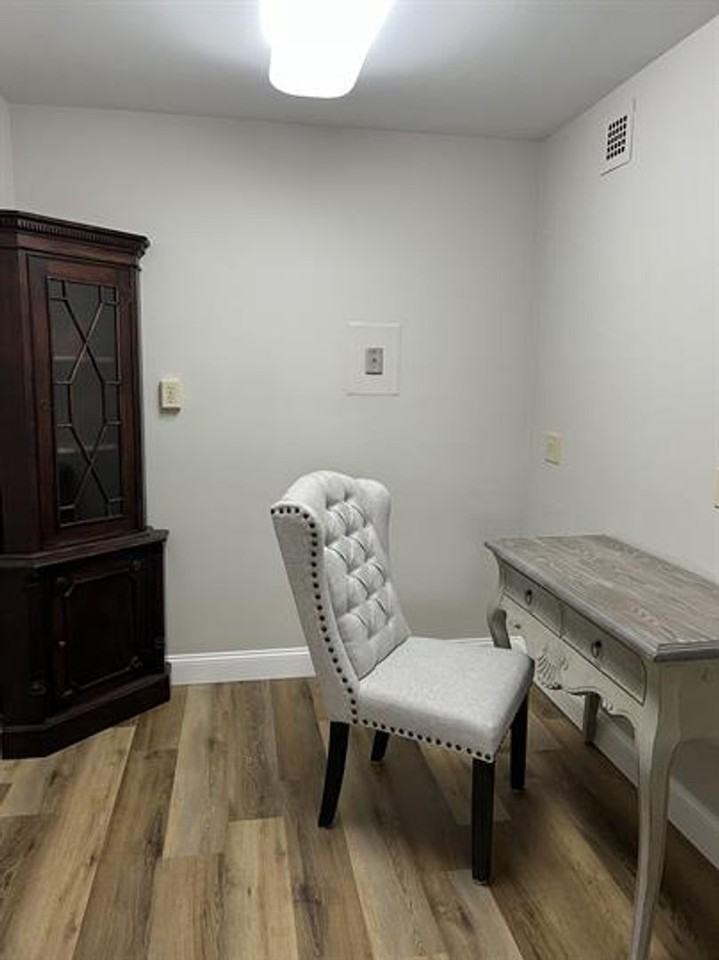 The Town House - Photo 5 of 17