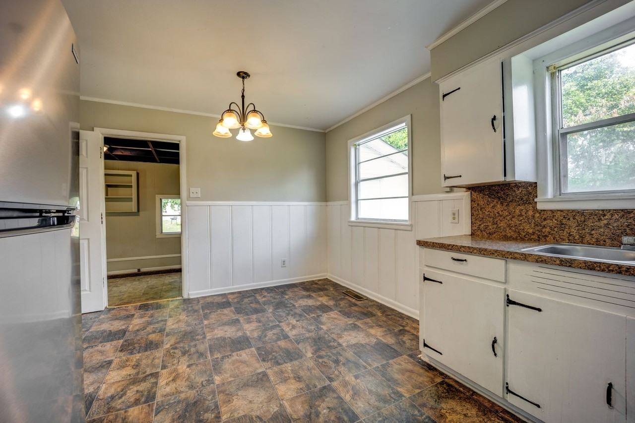 3815 Barry Ave - Photo 7 of 19