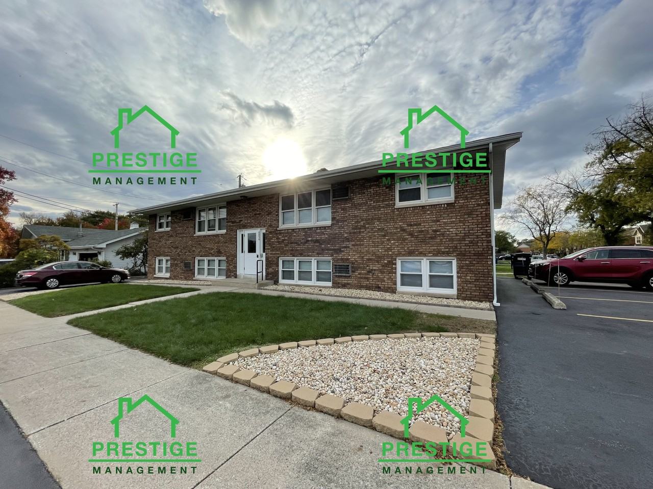 HIghland Apartment Units 2 Beds & 1 Bath - Photo 2 of 8