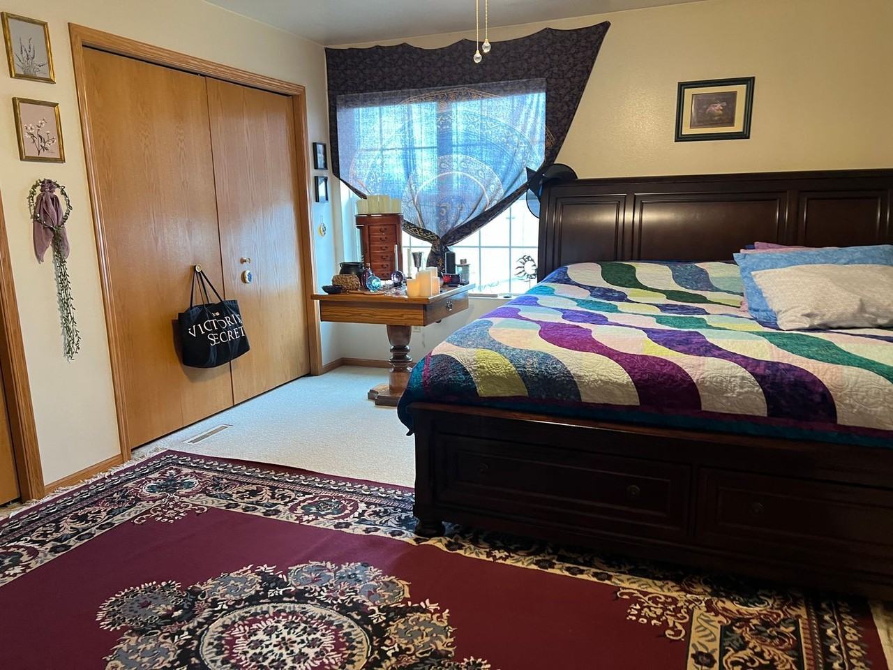 669 Nygaard St - Photo 6 of 22