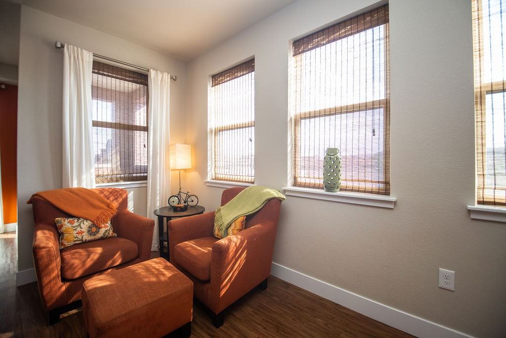 220 Willow St - Photo 4 of 49