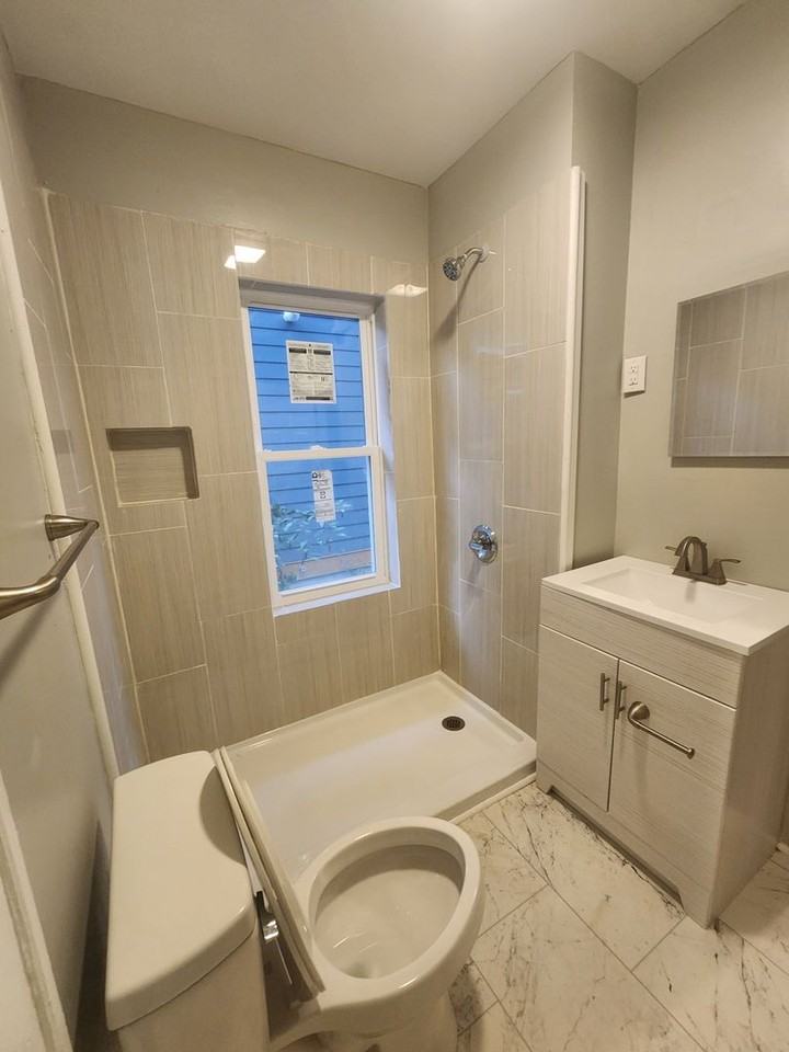 2321 N Harding St - Photo 2 of 13