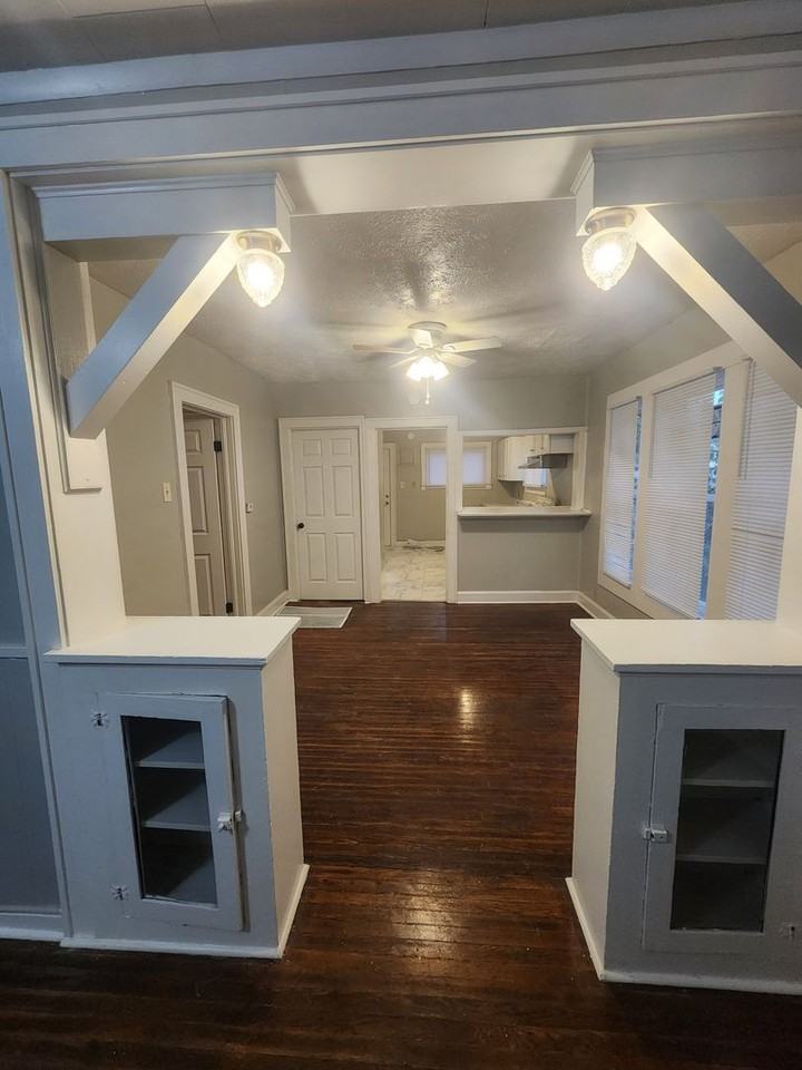 2321 N Harding St - Photo 7 of 13