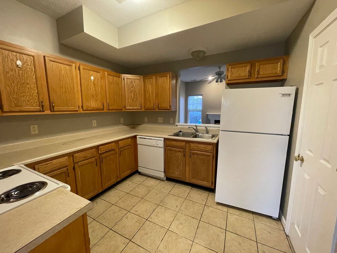 151 S 3rd St - Photo 4 of 20