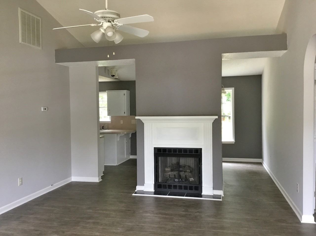 1211 Colby Ave - Photo 2 of 21