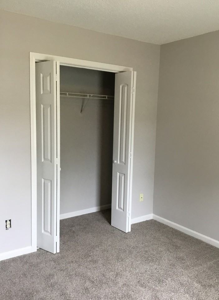 1211 Colby Ave - Photo 3 of 21