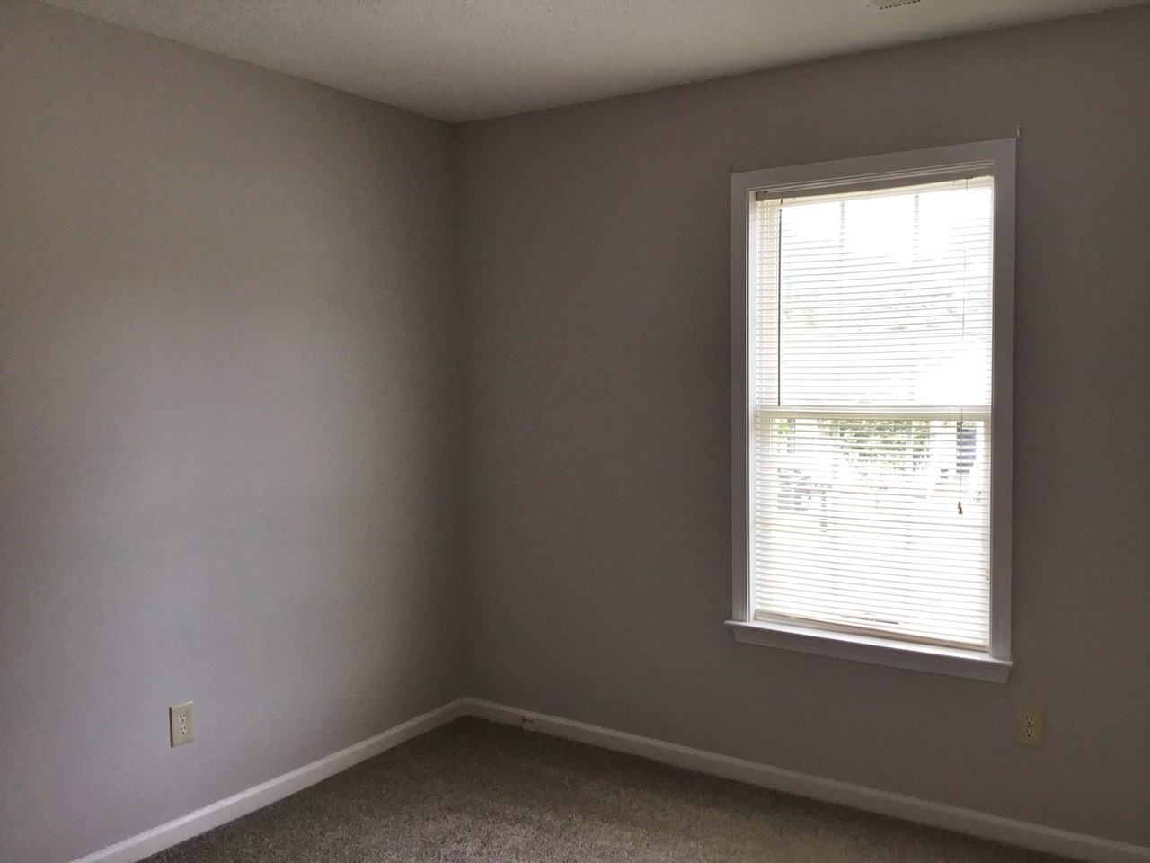 1211 Colby Ave - Photo 6 of 21